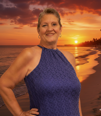 Portrait of Christie Forget, Co-Founder & Broker.